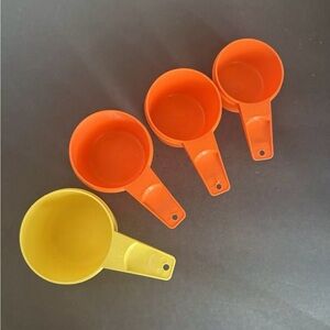 Vintage Tupperware measuring cups
